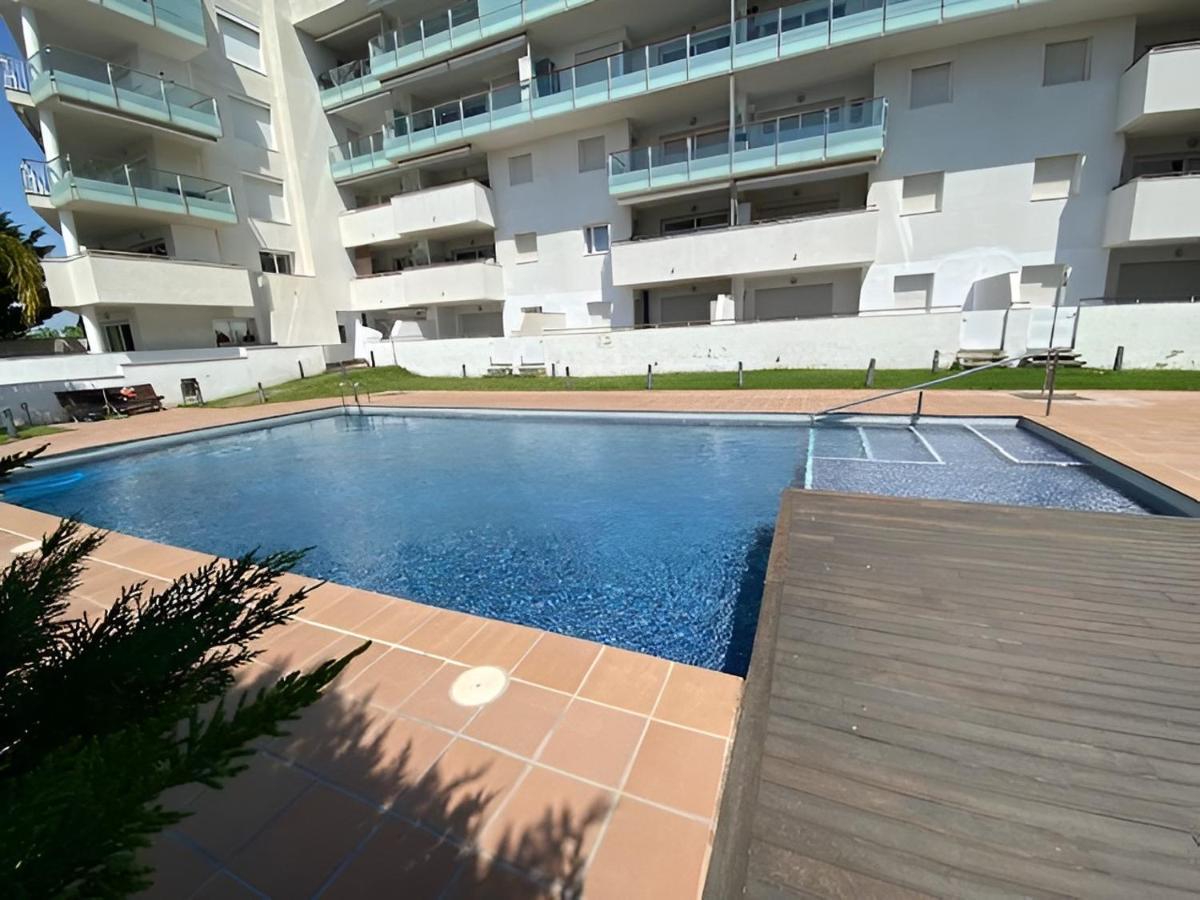 Superbe Appartement Renove, Residence Avec Piscine Roses Dış mekan fotoğraf